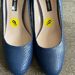 Nine West blue leather high heel shoes